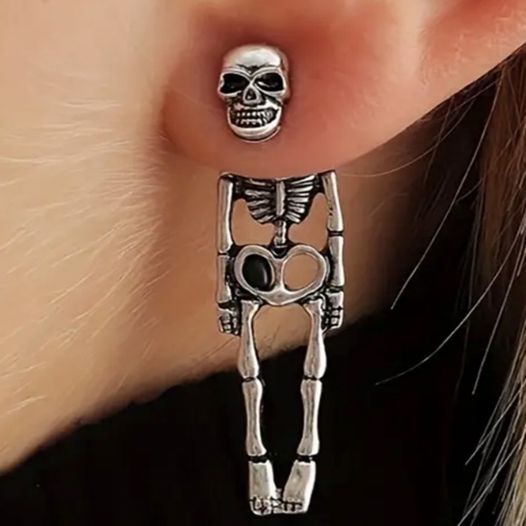 Skeleton Design Stud Earrings - Halloween Silvery , Retro Goth Style - Picture 3 of 5